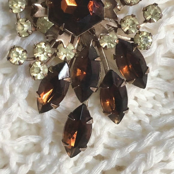 Vintage Jewelry Signed Cathe Brown & Light Green Rhinestone Brooch Pin - Picture 5 of 9